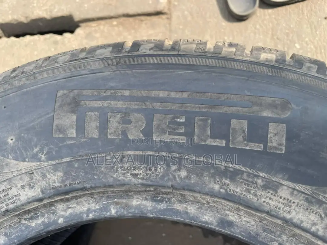 265/60/18 Tires Four Uniform Tokunbo