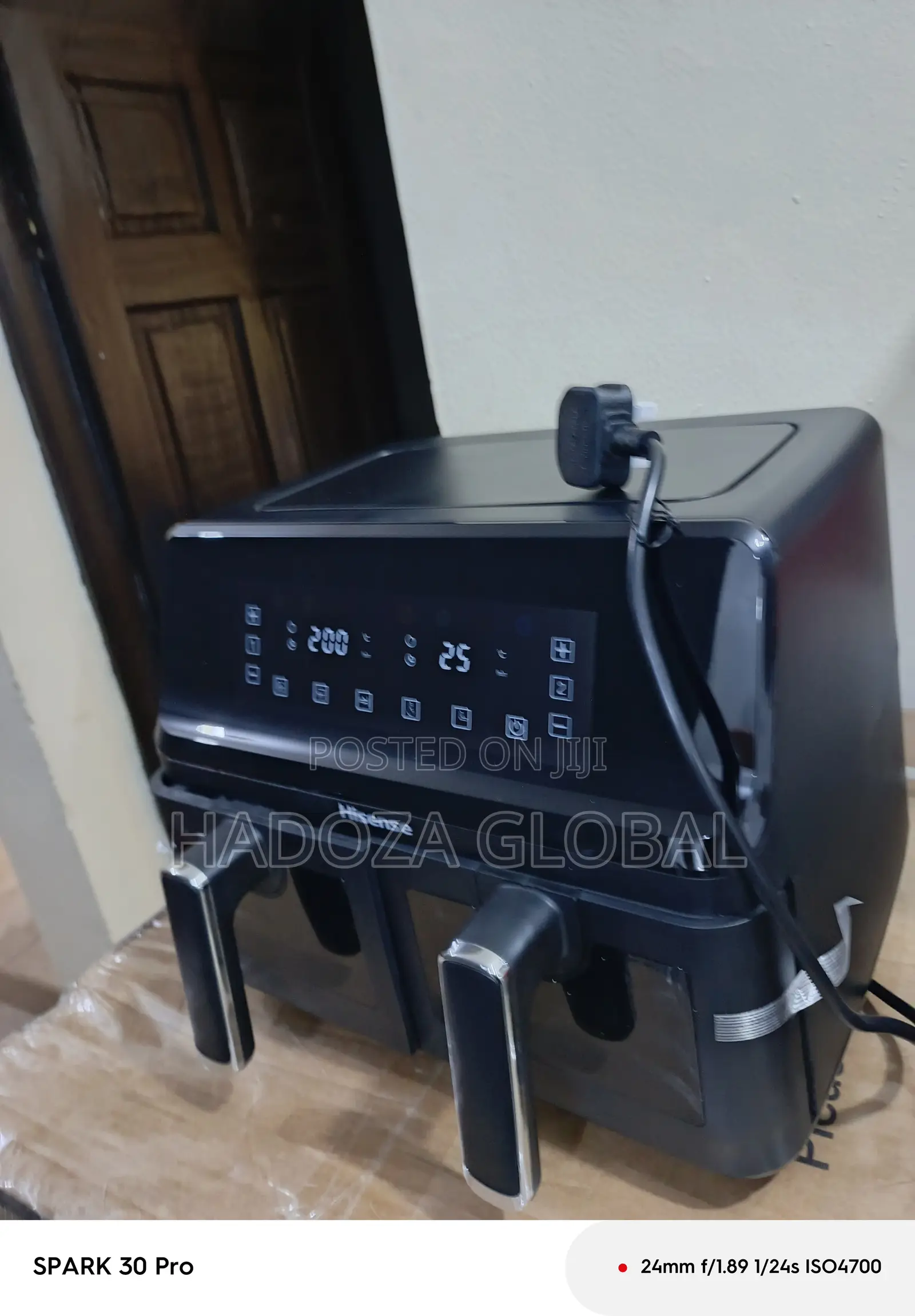 Digital 8l Dual Chamber Air Fryer From Hisense