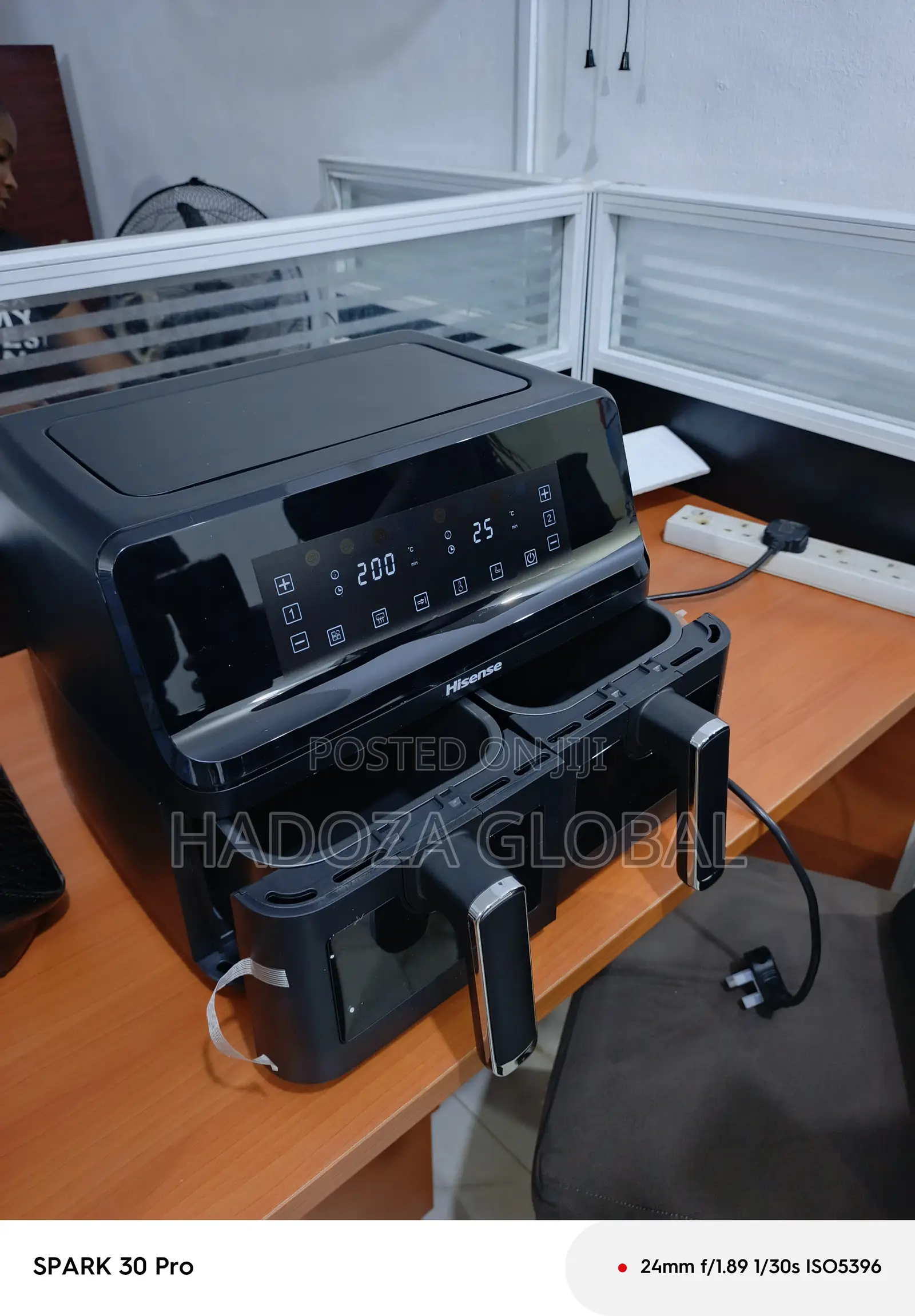 Twin-compartment 8l Hisense Digital Airfryer