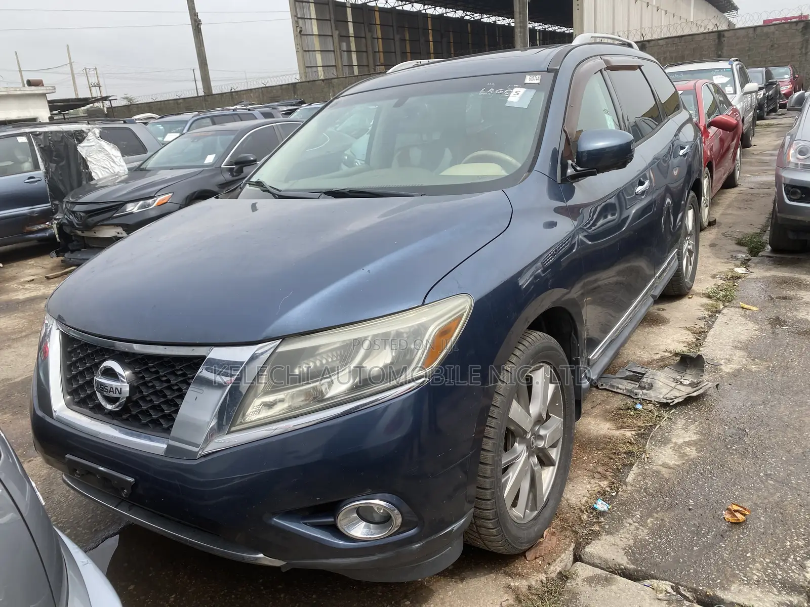 Nissan Pathfinder Platinum 4x4 2013 Blue