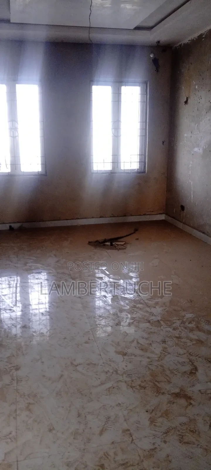 3bdrm Block of Flats in Riverpark, Lugbe District for sale