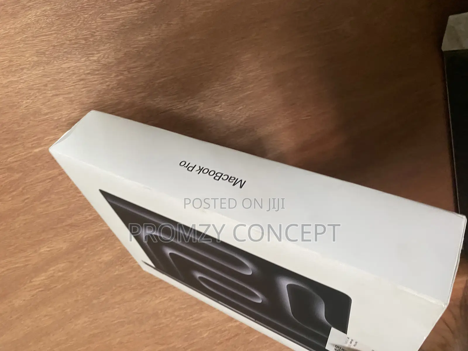 New Laptop Apple MacBook Pro 2025 M5 14-inch 24GB Apple M5 SSD 1T
