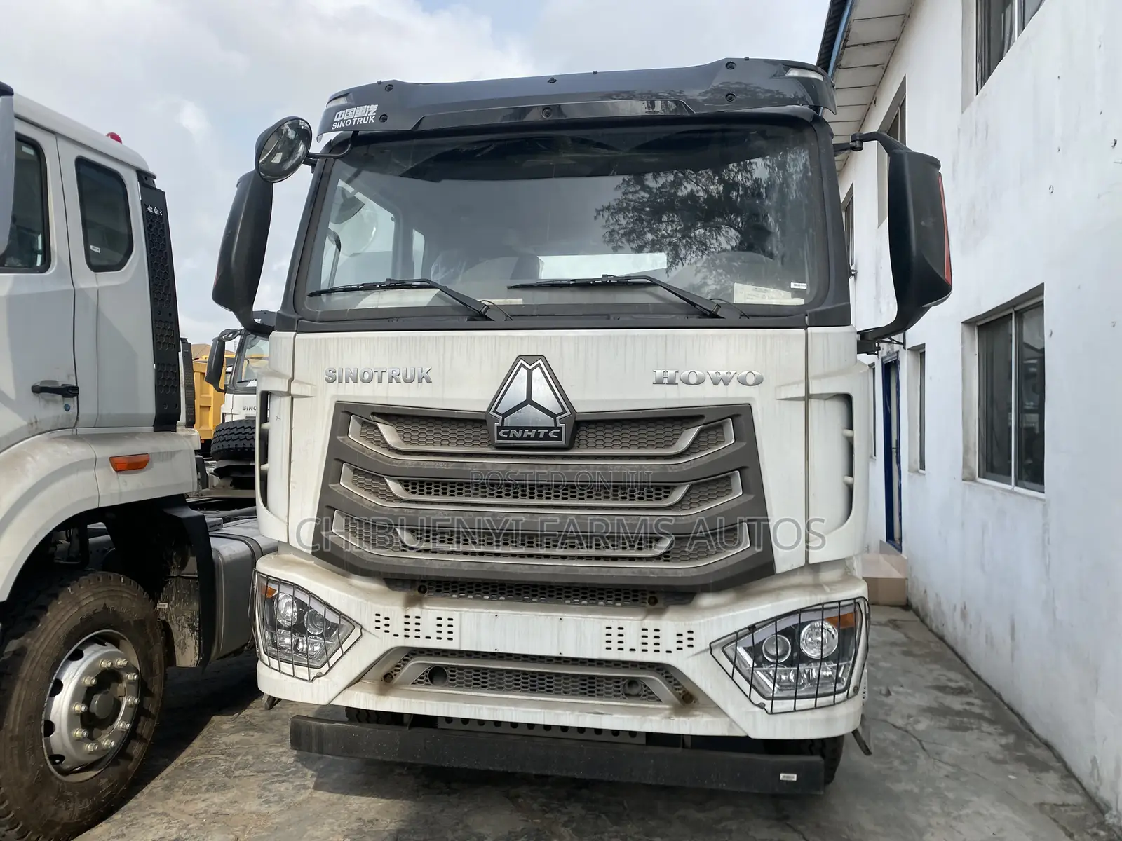 Howo Tractor Head (10 Tyres)