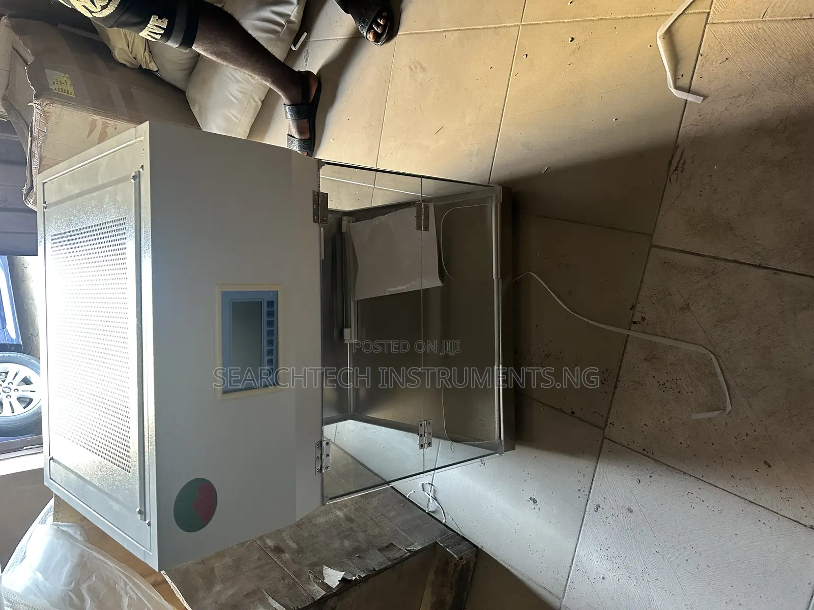 Table Top Laminar Flow Cabinet
