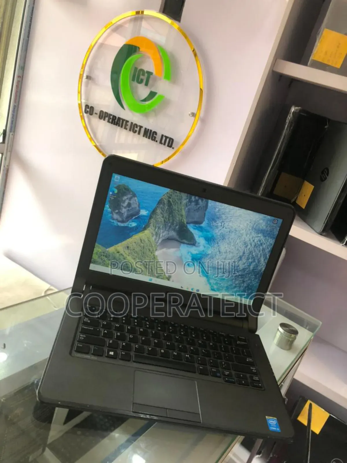 Laptop Dell Latitude 3350 8GB Intel Core I3 SSHD (Hybrid) 500GB