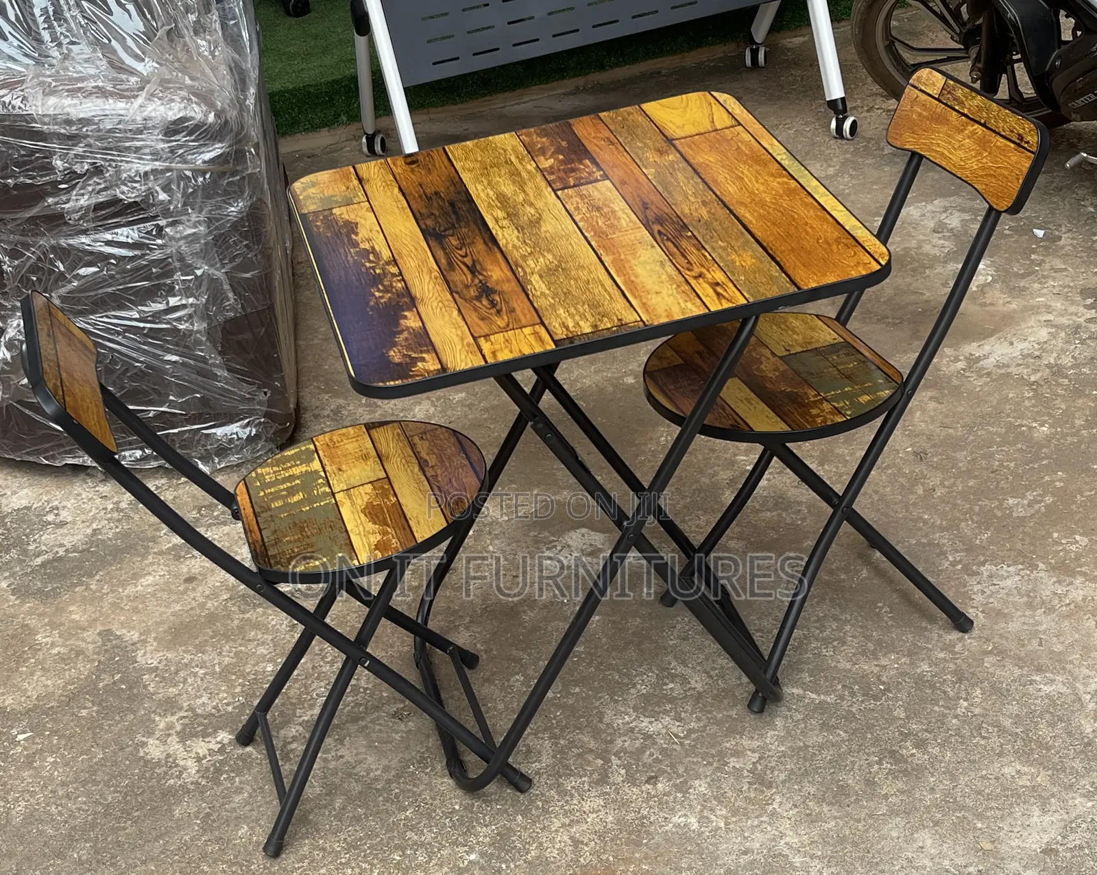 Vintage-Style Foldable Table Set 2 (Chairs) for Reading Laptop Work
