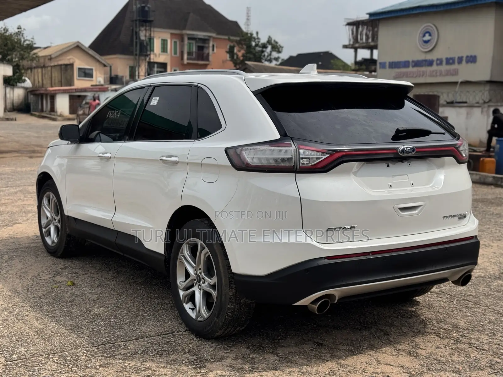 Ford Edge Titanium 4dr SUV AWD (2.0L 4cyl Turbo 6A) 2015 White