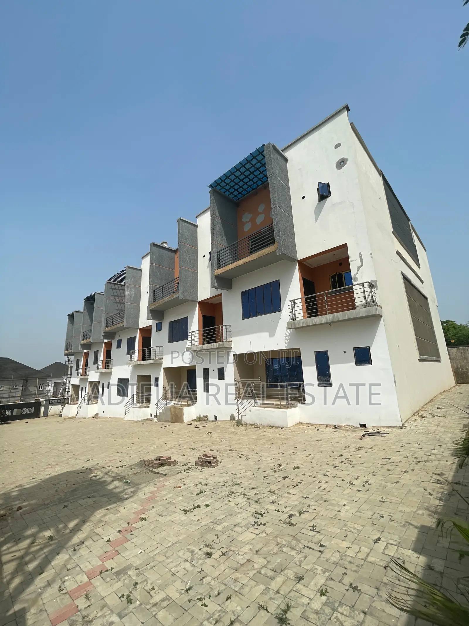 4 Bedroom Terrace Duplex (5units)