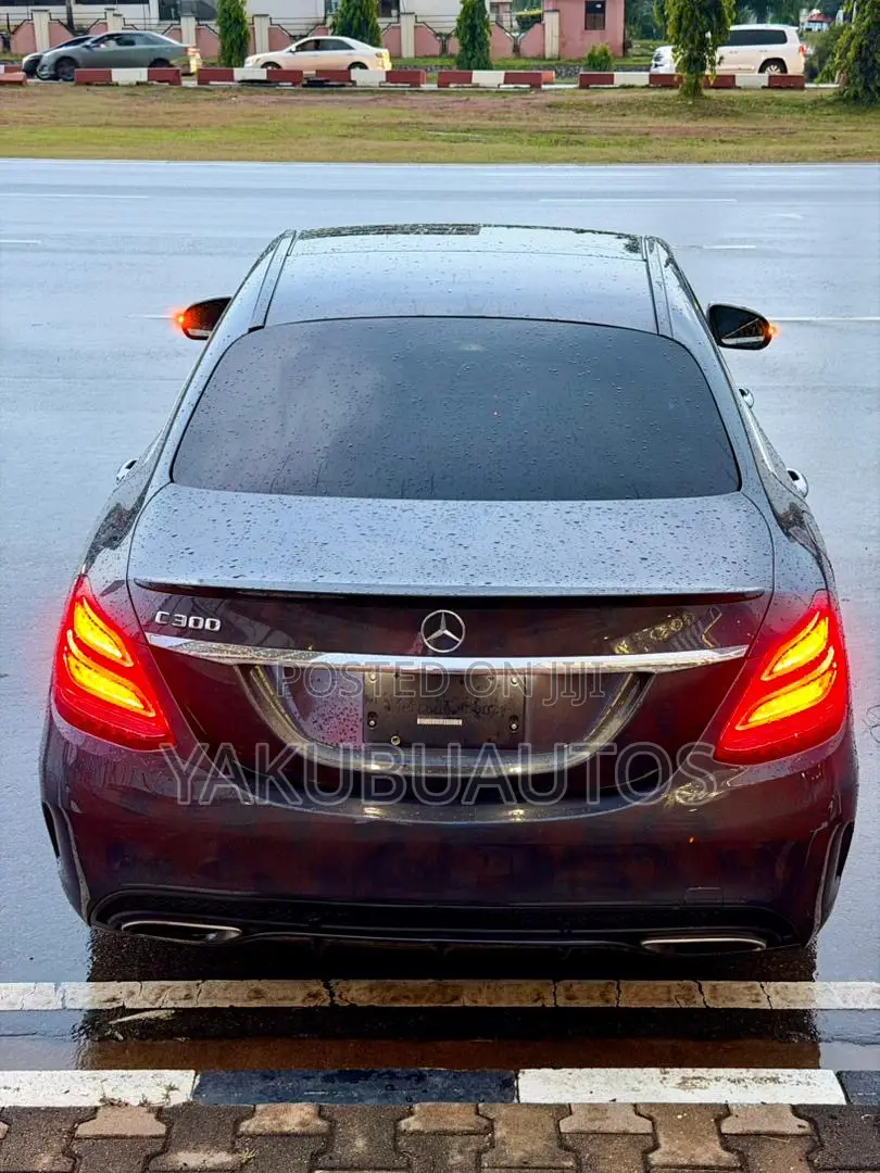 Mercedes-Benz C300 2017 Gray