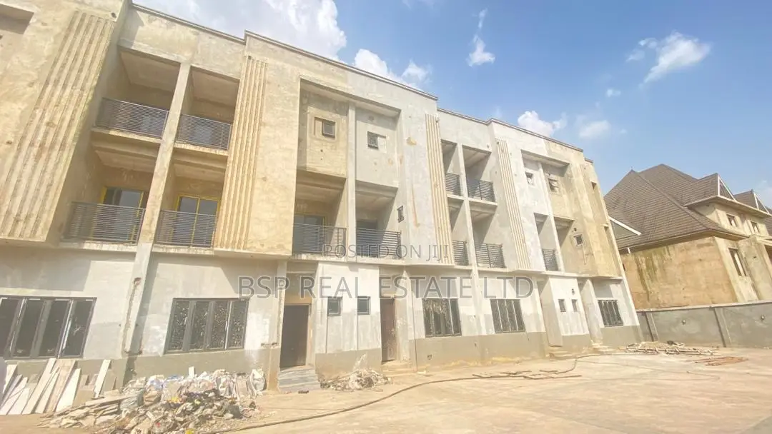 4bdrm Townhouse/Terrace in Kado for sale