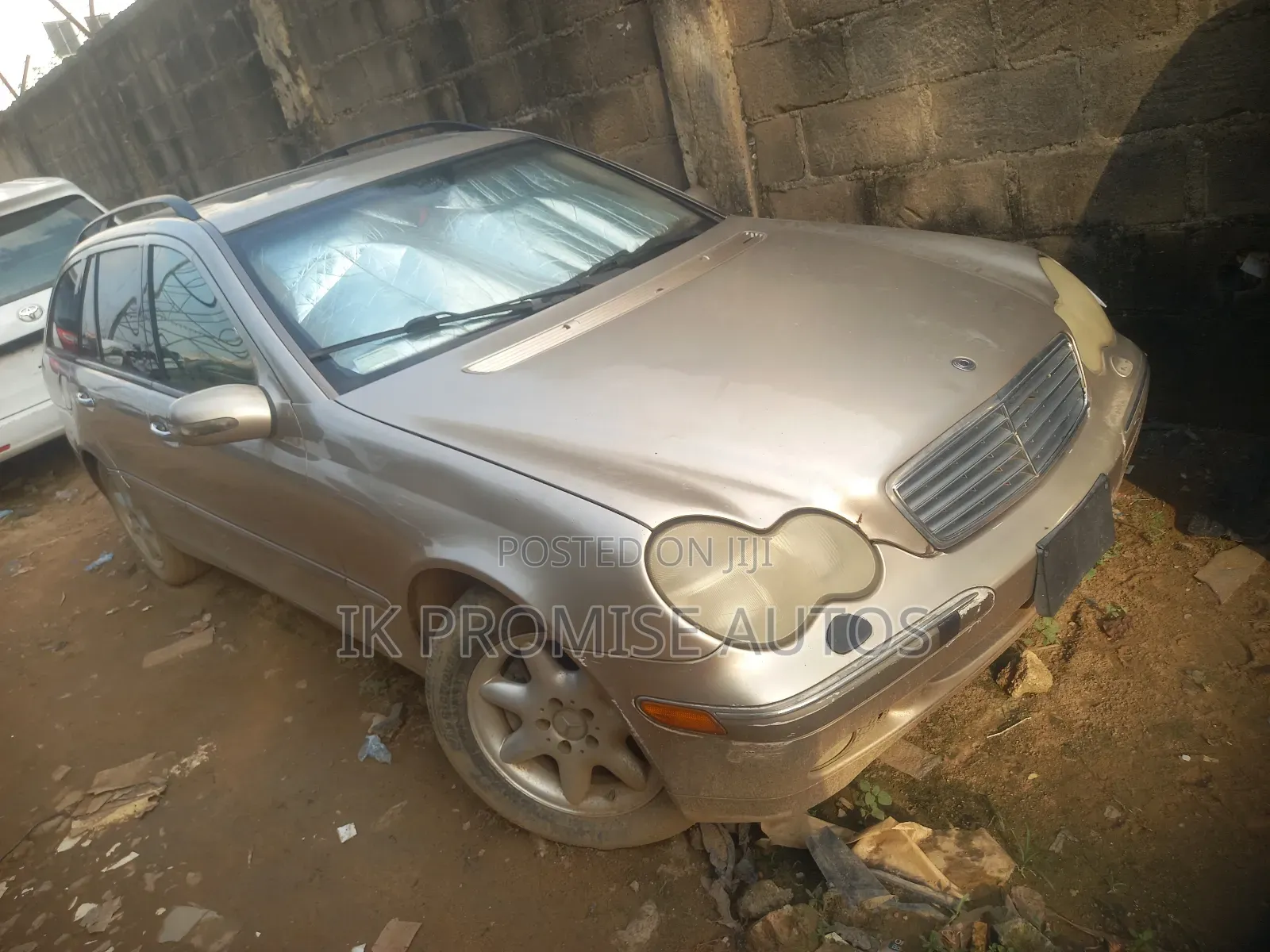 Mercedes-Benz C320 2002 Gold