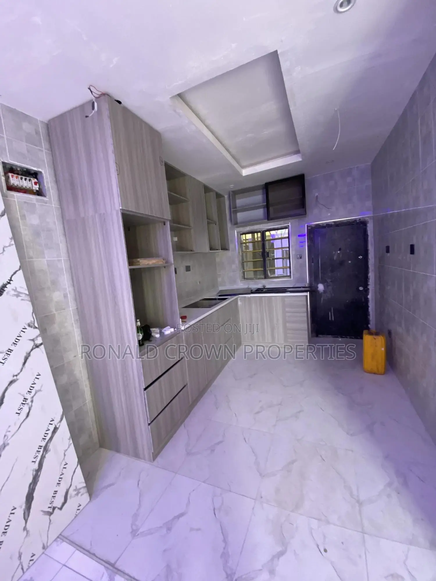 4bdrm Duplex in Ago Palace for sale