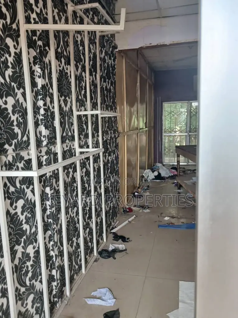 Commercial Shop for Sale in Wuse2