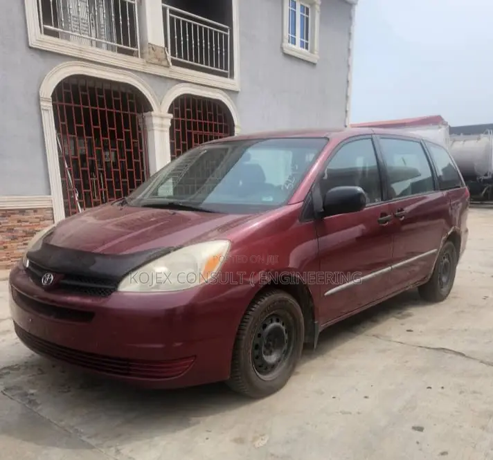 Toyota Sienna CE 2005 Red