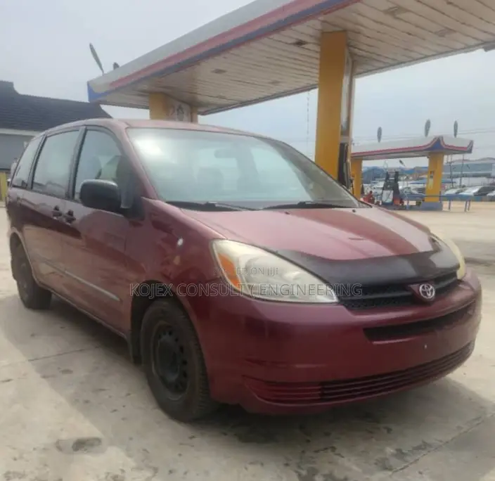 Toyota Sienna CE 2005 Red