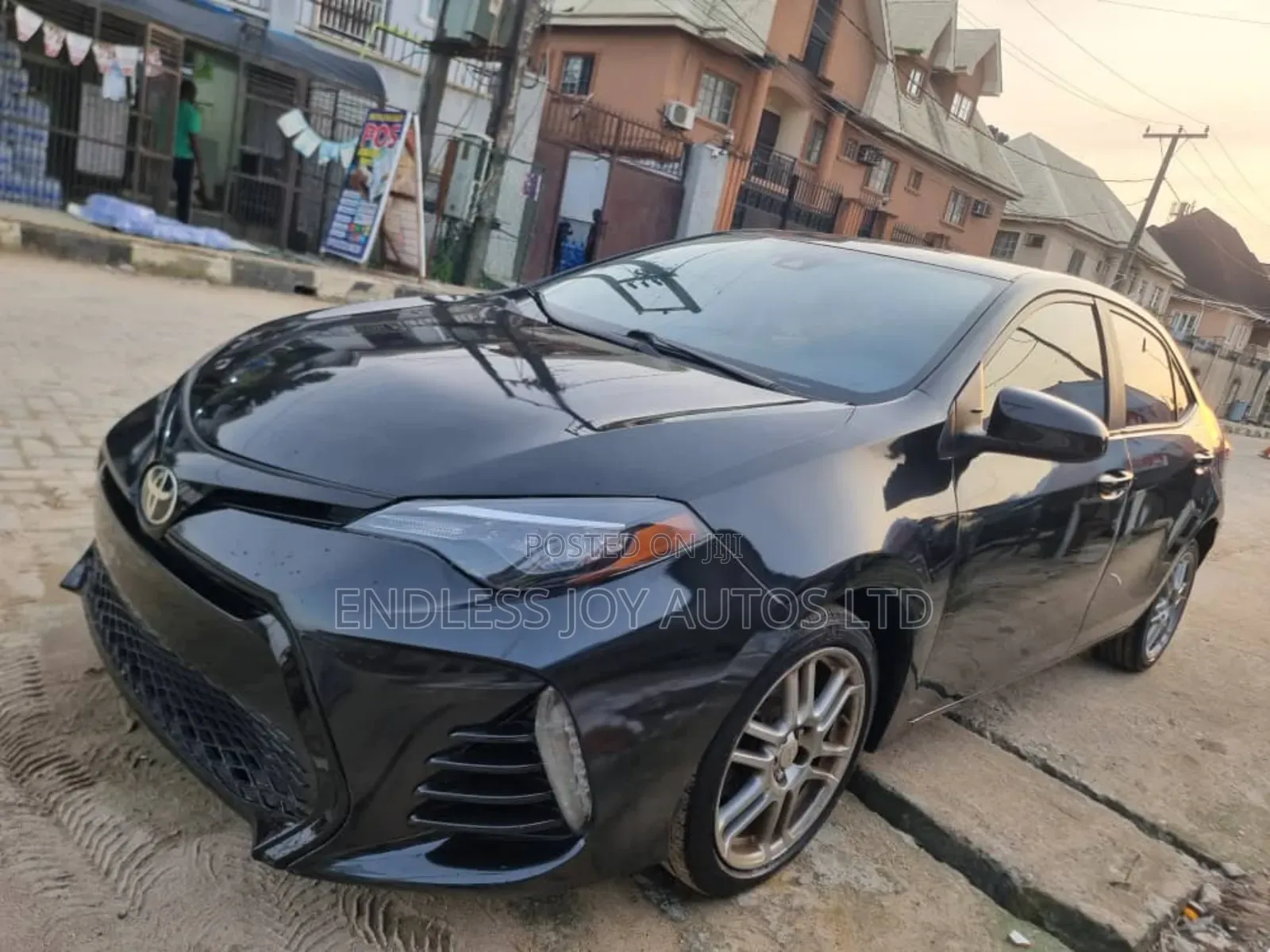 Toyota Corolla LE (1.8L 4cyl 2A) 2019 Black