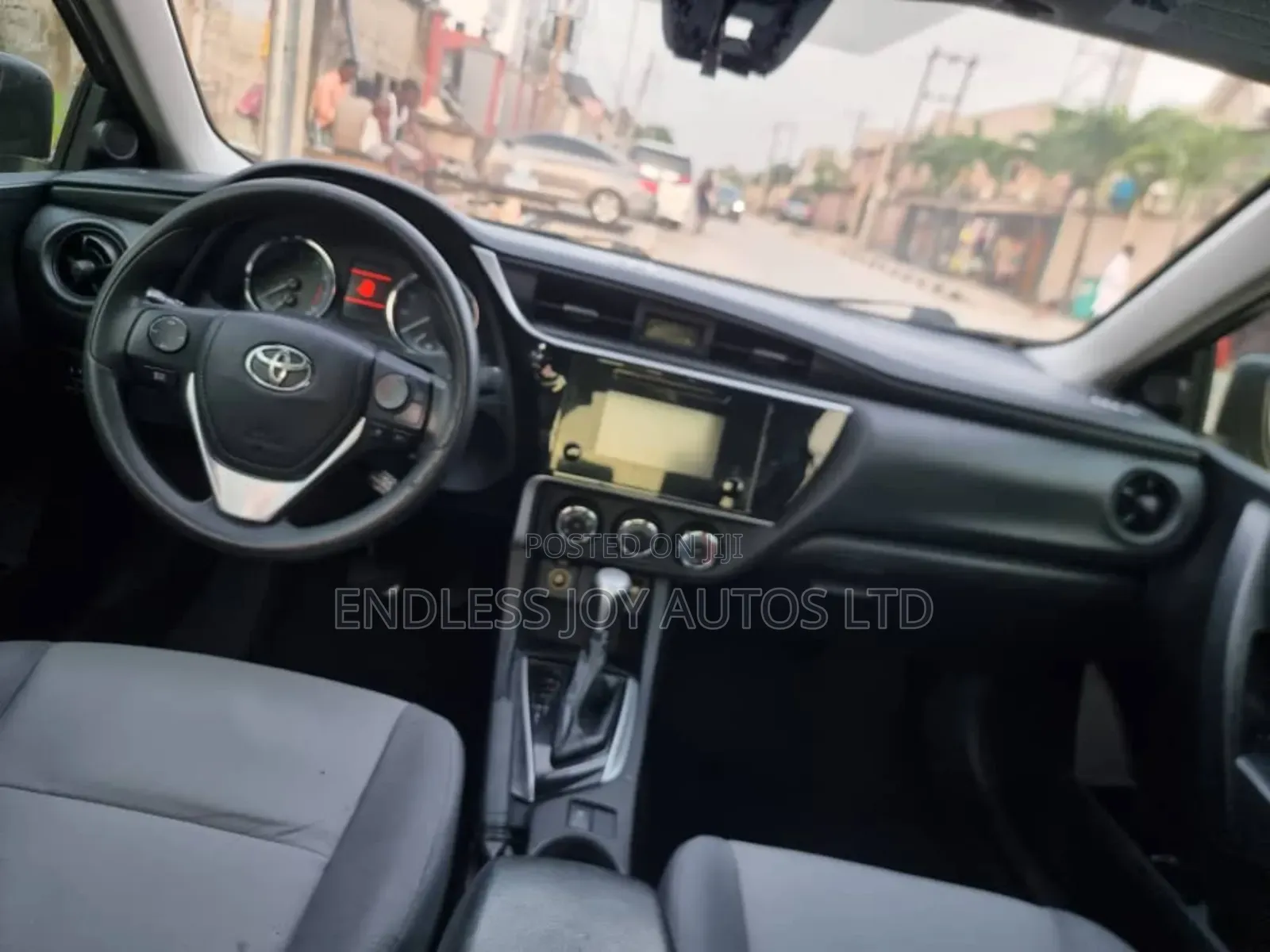 Toyota Corolla LE (1.8L 4cyl 2A) 2019 Black