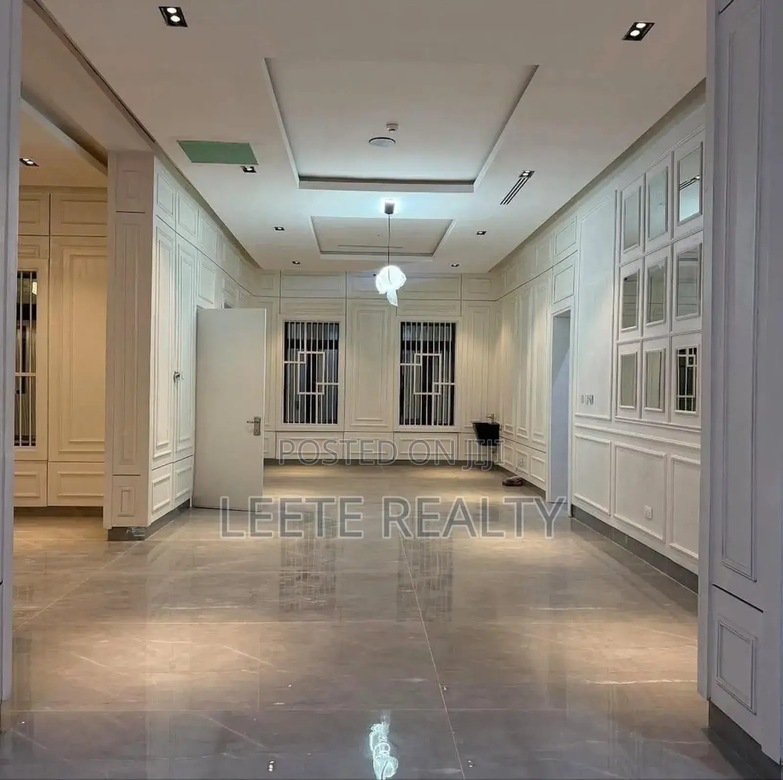 9bdrm Duplex in Maitama for sale