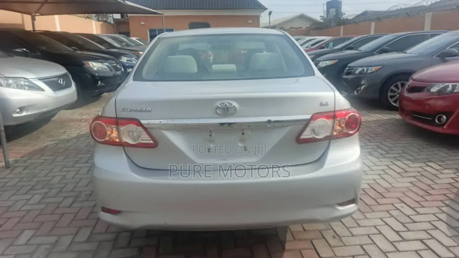 Toyota Corolla LE 4dr Sedan (1.8L 4cyl 4A) 2012 Silver