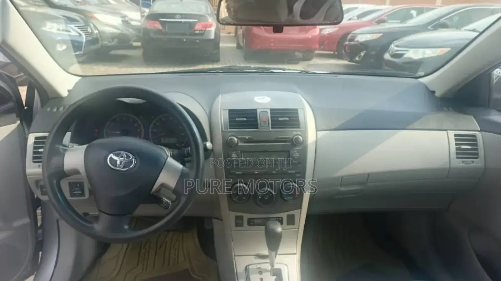 Toyota Corolla LE 4dr Sedan (1.8L 4cyl 4A) 2012 Silver