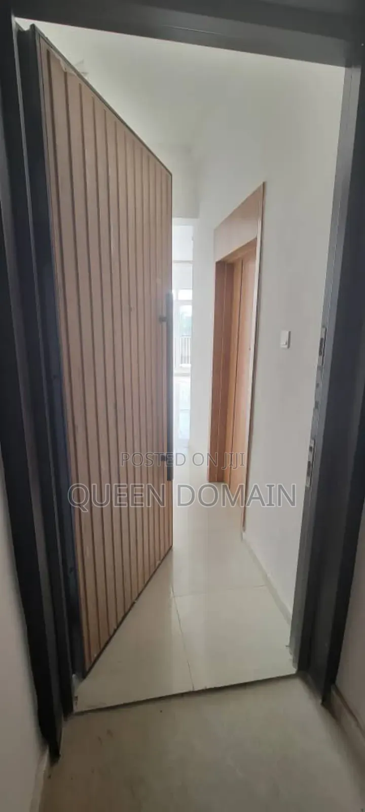 3bdrm Block of Flats in Western Foresore, Osapa london for rent
