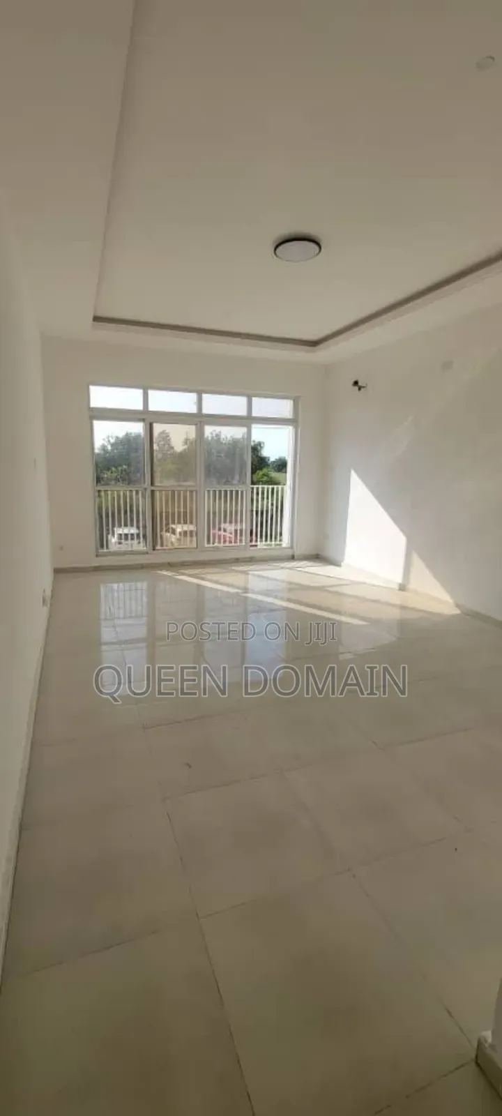 3bdrm Block of Flats in Western Foresore, Osapa london for rent