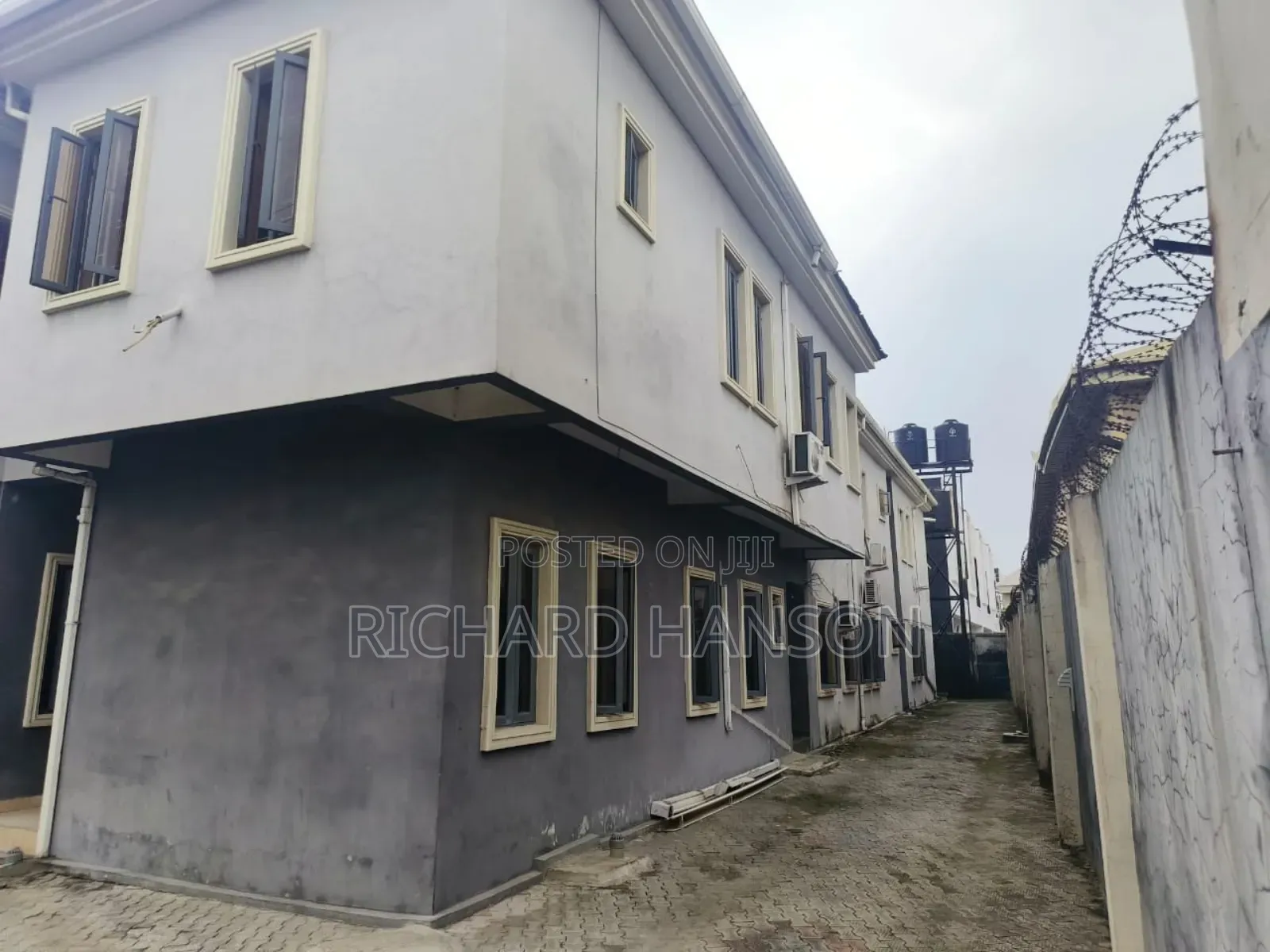 2bdrm Block of Flats in In Ogidan, Sangotedo for sale