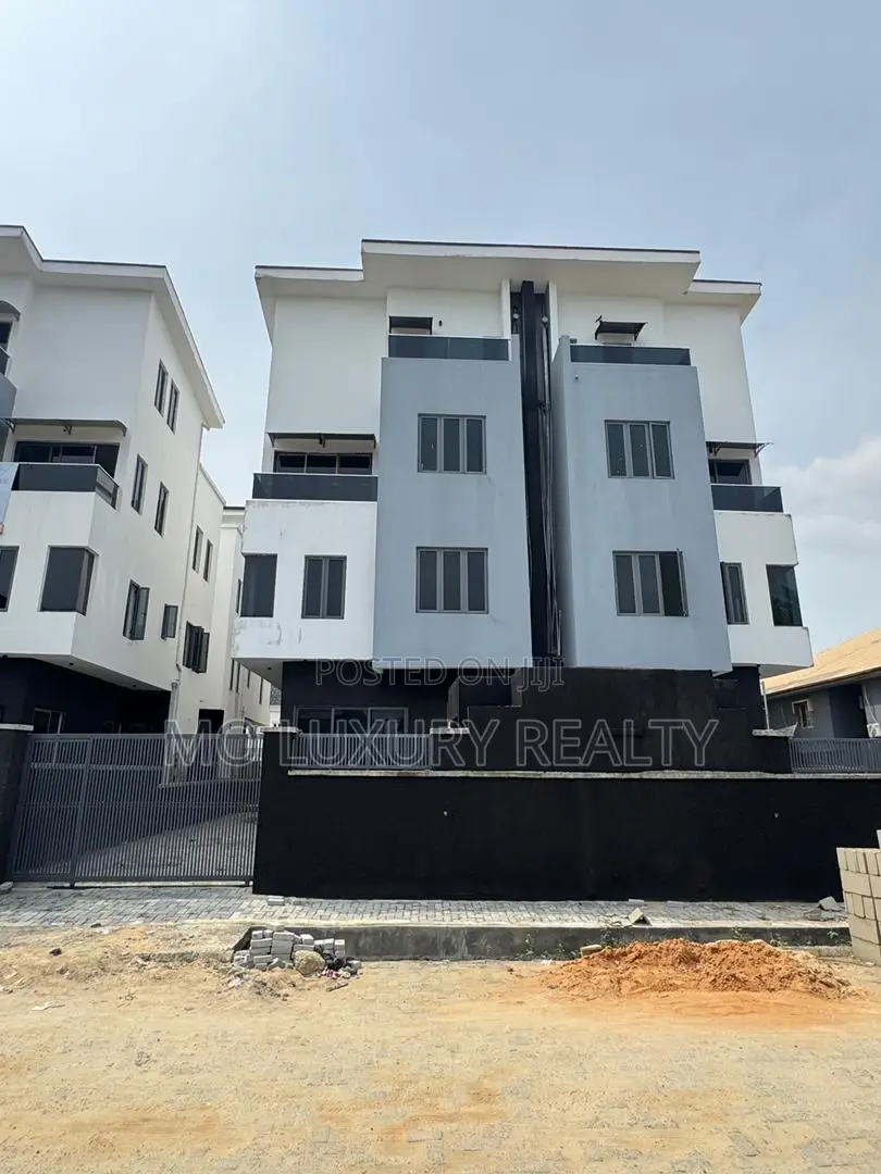 5bdrm Duplex in Ikate for rent