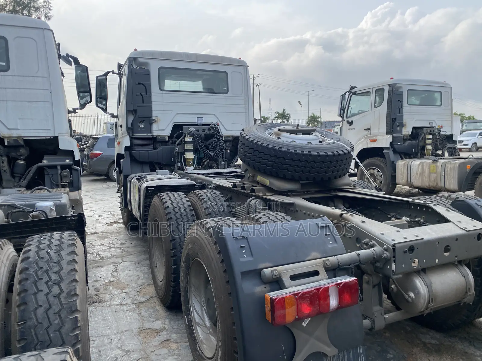 Brand New Howo Nx-371 Tractor Head