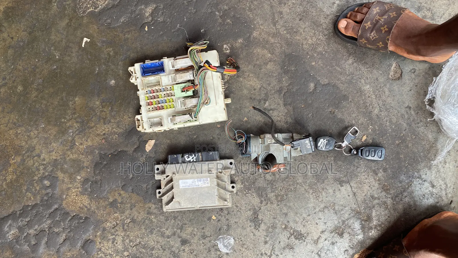 Ford Ranger 2015 Complete Brain Box With Ignition Key 