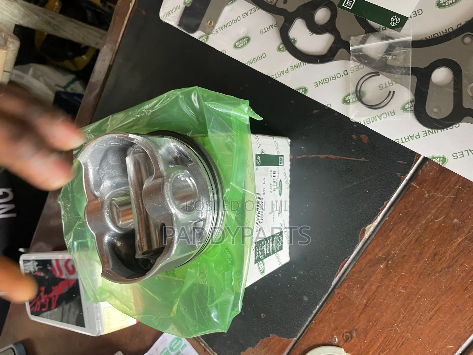 Range Rover Evoque Engine Piston (2013-2019
