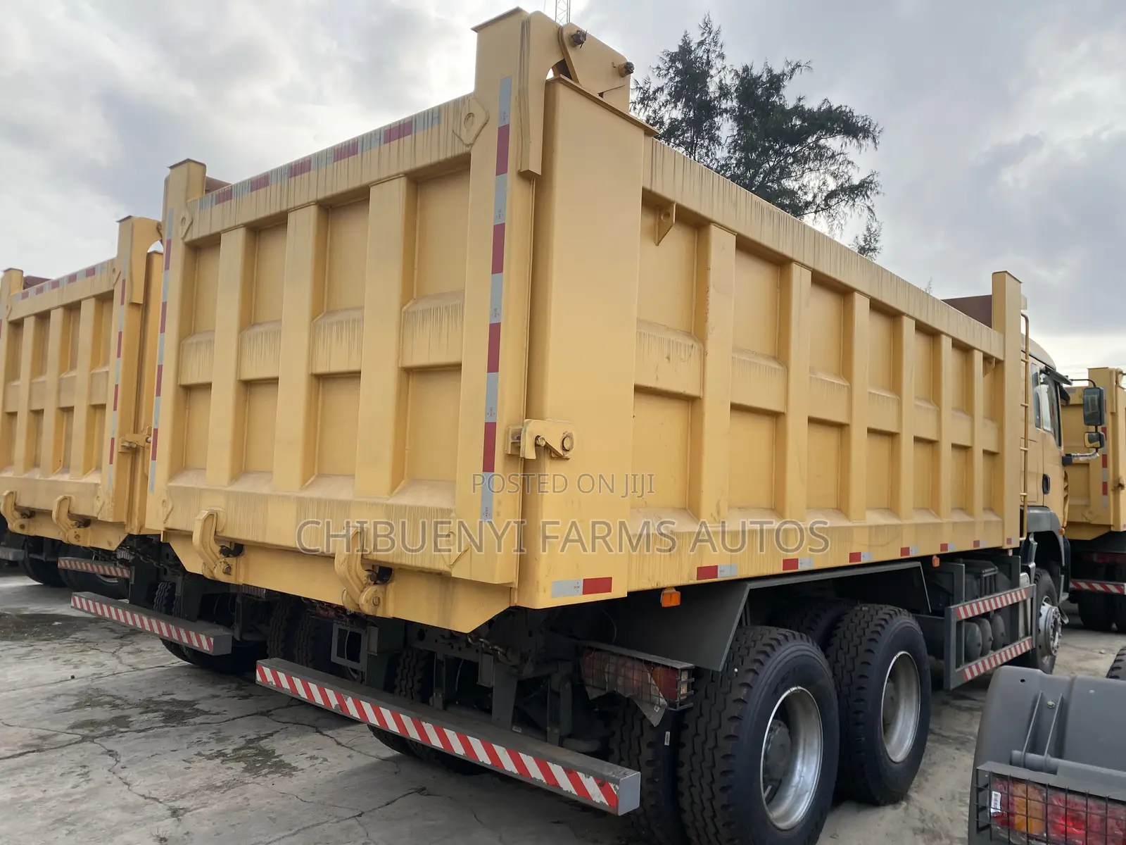 Howo Tx-371hp 10tyres Tipper
