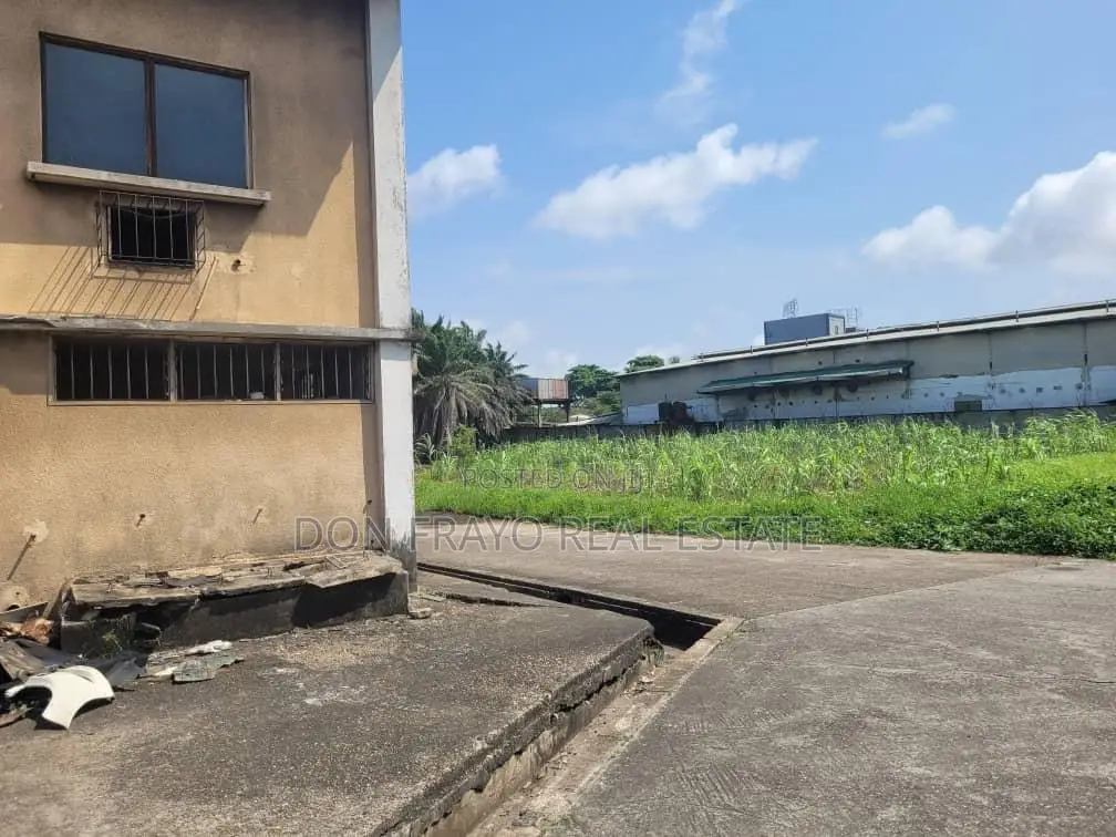 8700 Sqm Industrial Land + Warehouse Facilities For Sale At Surulere