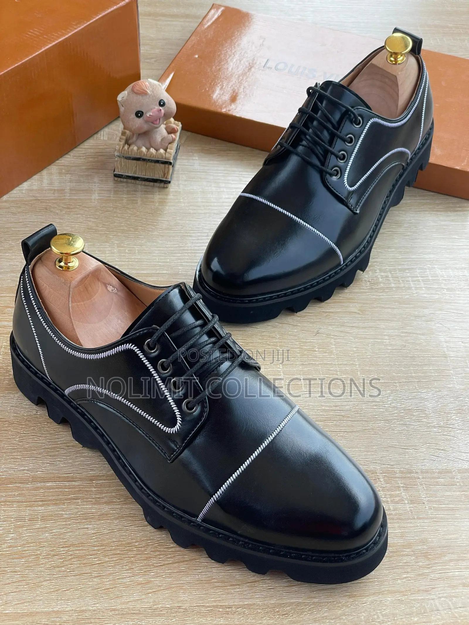 Louis Vuitton Lace Up Formal Derby Shoe