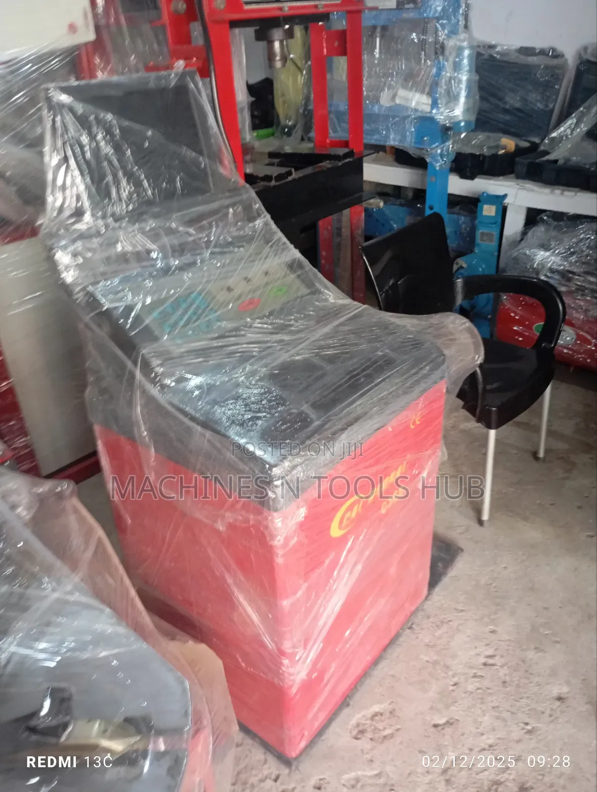 Auto Wheel Balancing Machine