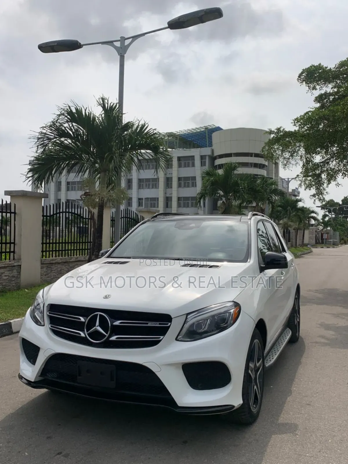 Mercedes-Benz GLE-Class AMG GLE 43 4MATIC 2017 White