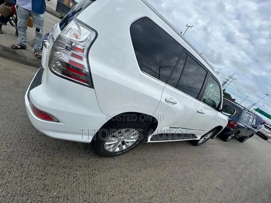 Lexus GX 460 Luxury 2016 White