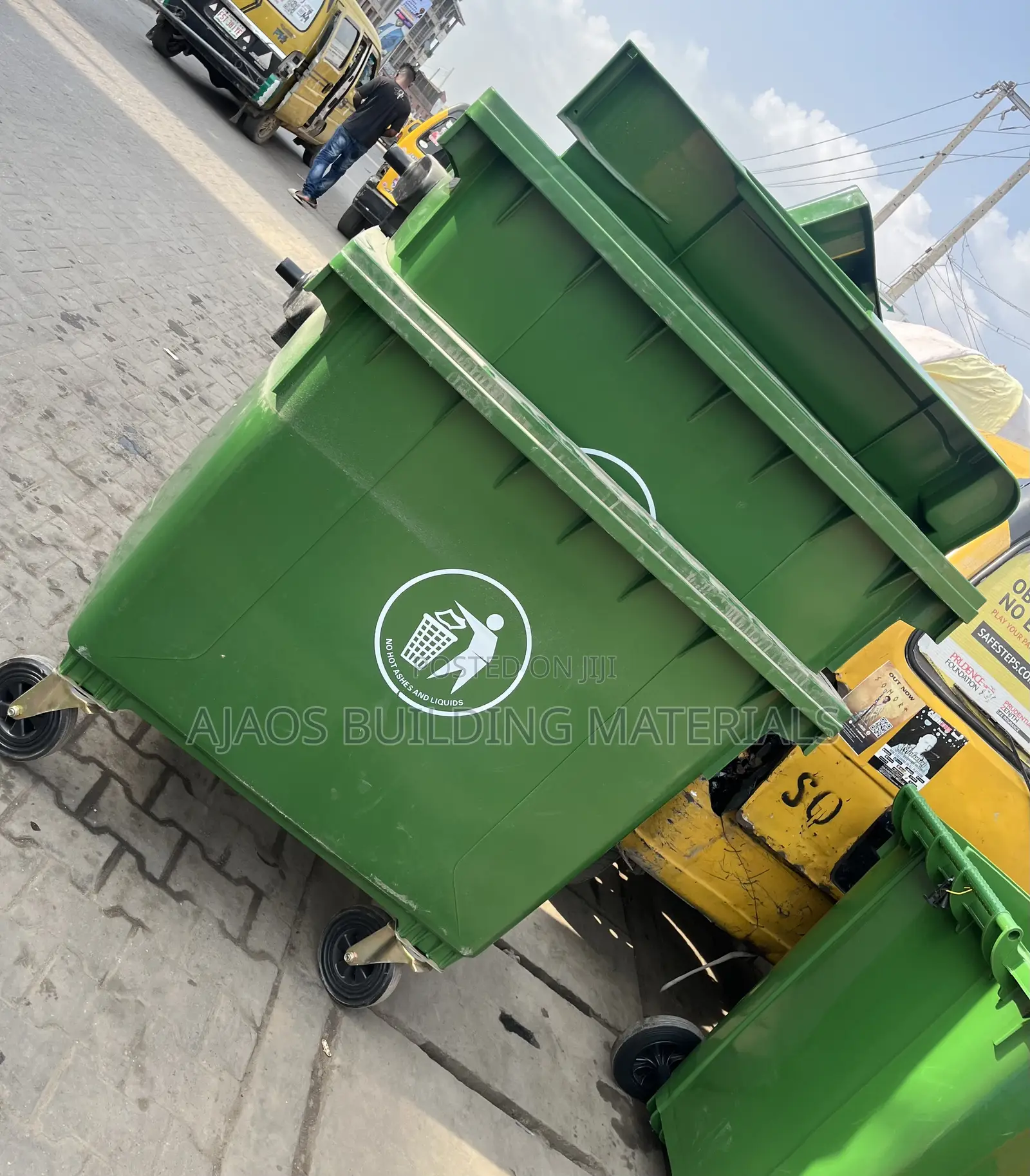 Lndustrial Waste Bin 1100 Litres