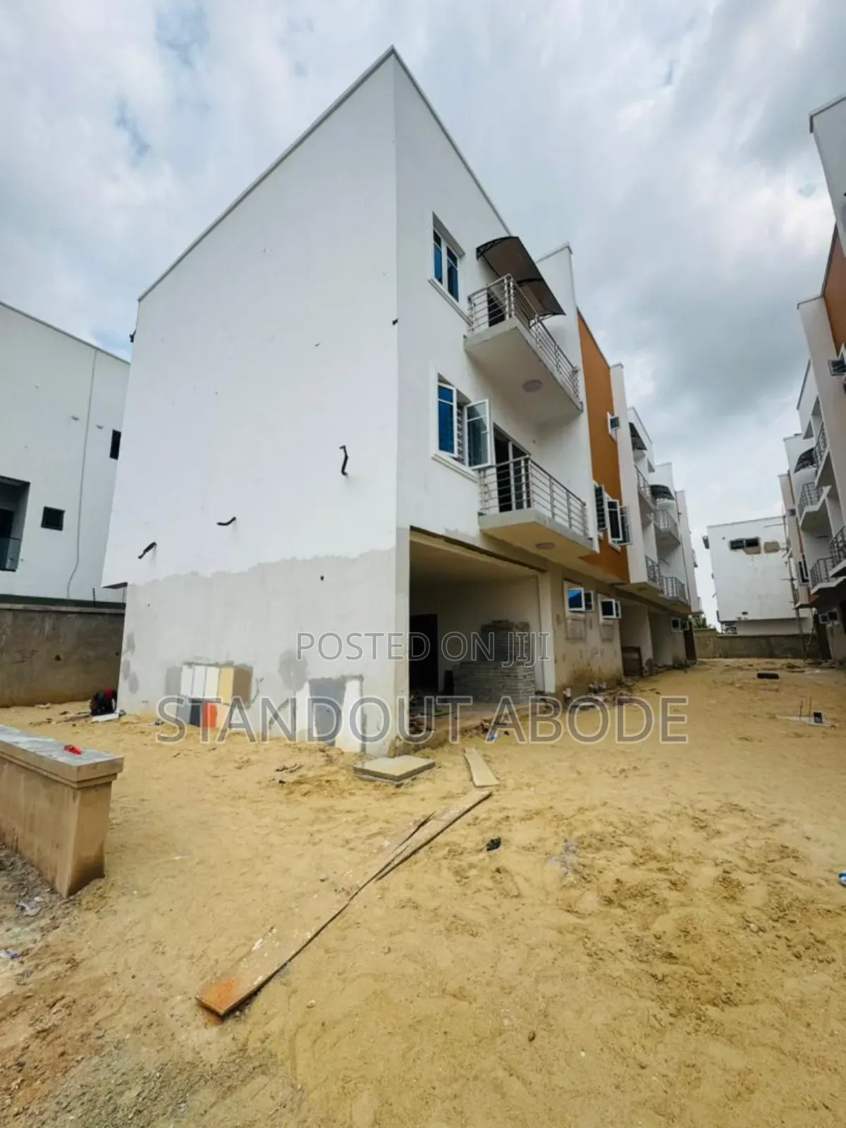 4bdrm Duplex in Inside An Estate, Ogudu GRA for sale