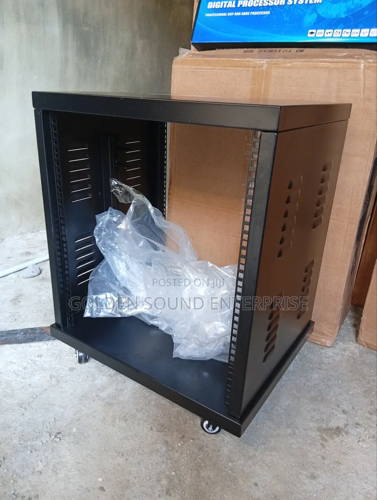 Amplifier Rack 12 U Open