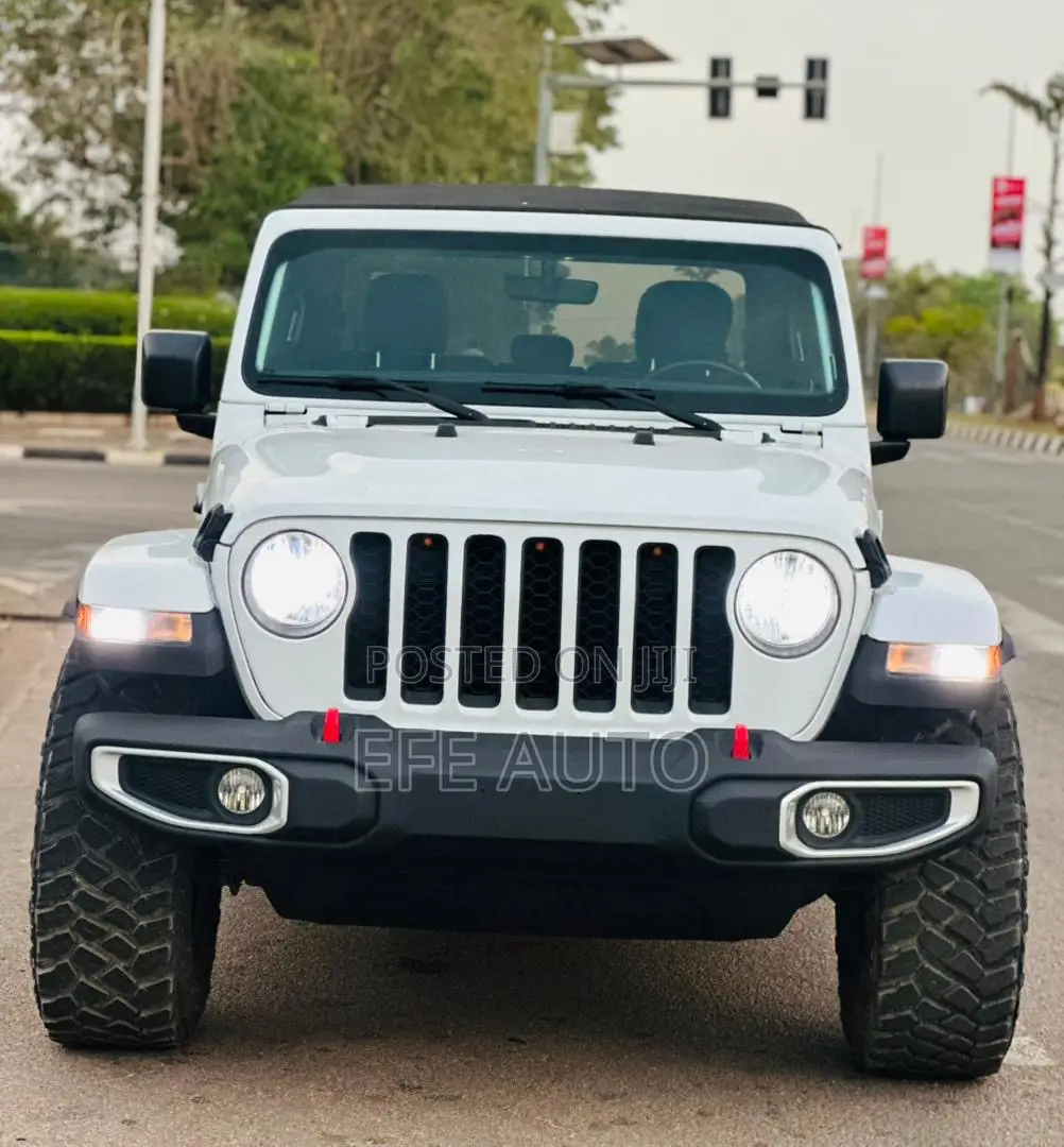 Jeep Wrangler 2022 White