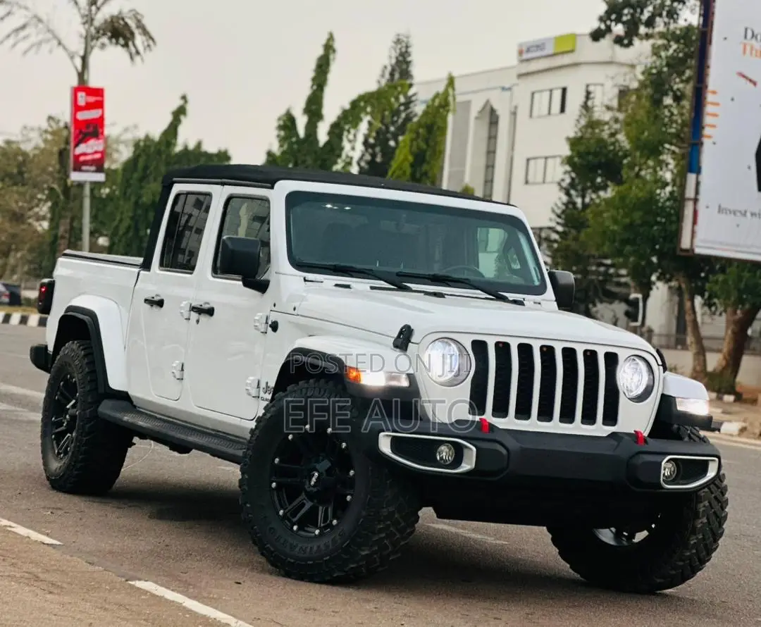 Jeep Wrangler 2022 White