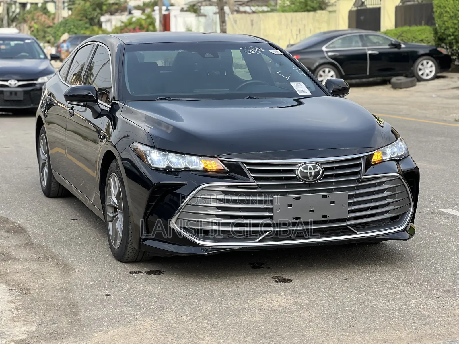 Toyota Avalon XLE FWD Sedan (3.5L V6 8A) 2019 Black