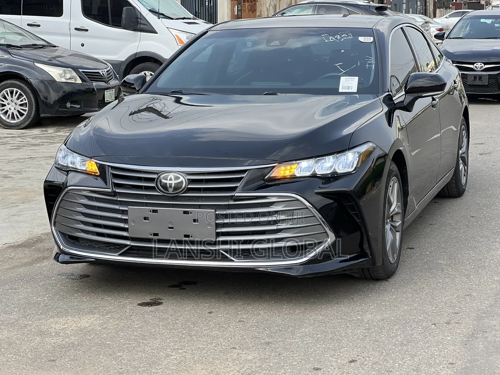 Toyota Avalon XLE FWD Sedan (3.5L V6 8A) 2019 Black