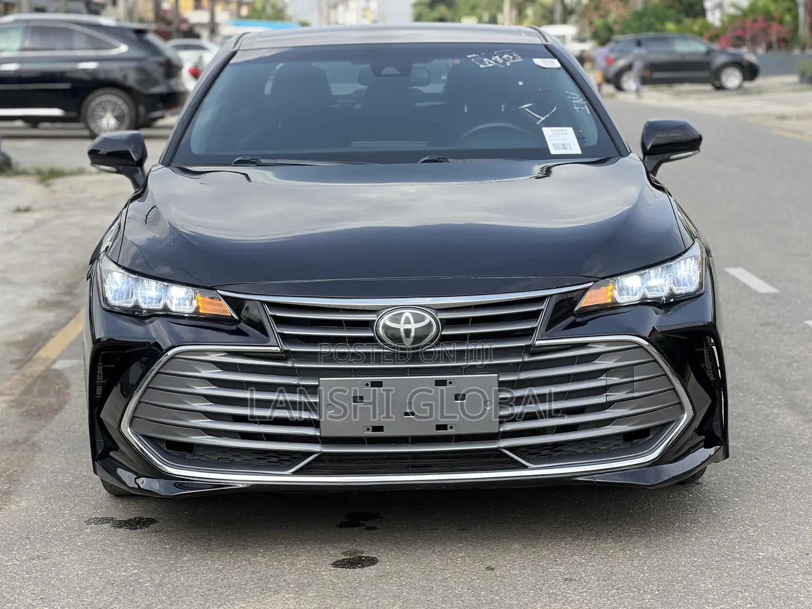 Toyota Avalon XLE FWD Sedan (3.5L V6 8A) 2019 Black