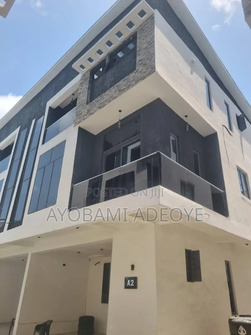 5bdrm Duplex in Jadewood Garden Ajah for sale