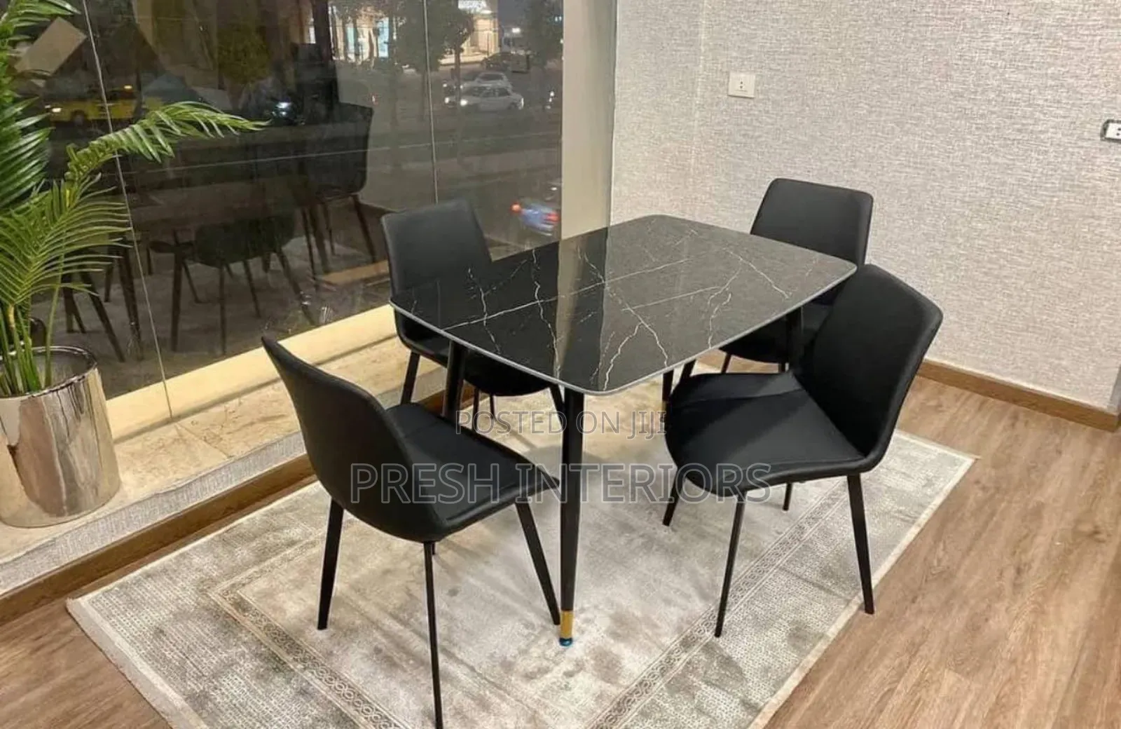 4-Seater Dining Set