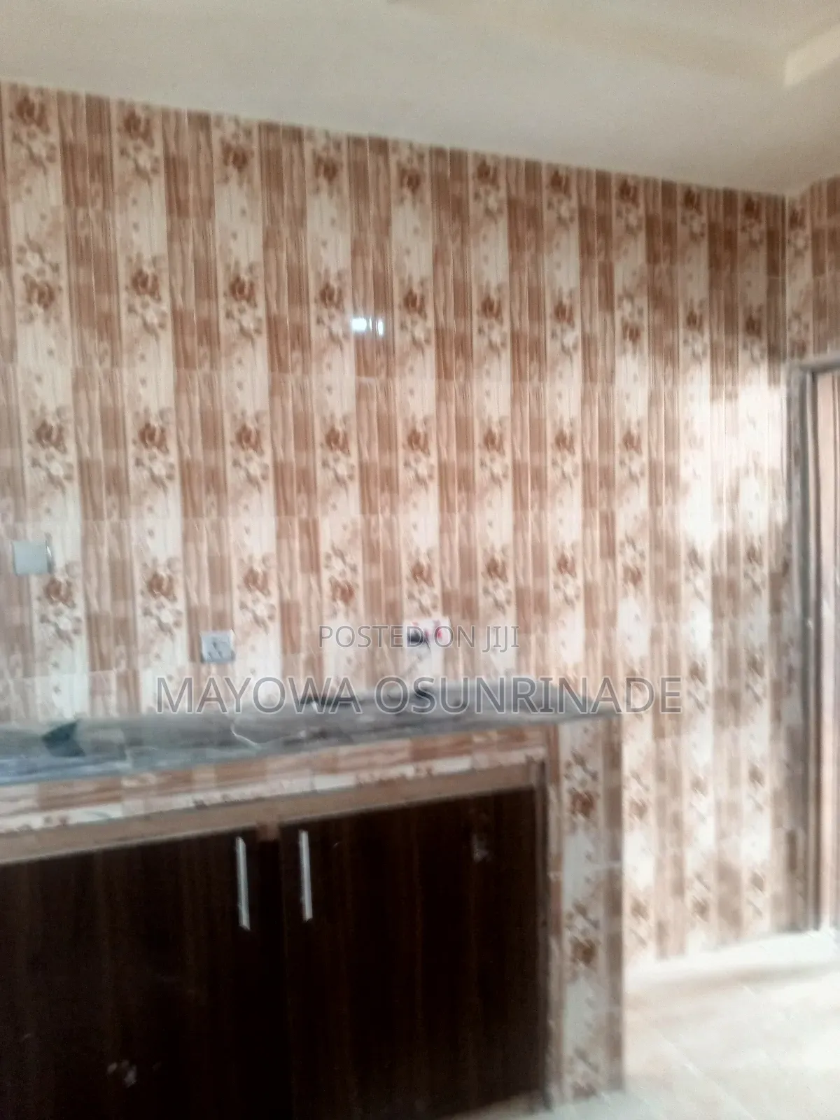 2bdrm Apartment in Ologuneru for rent