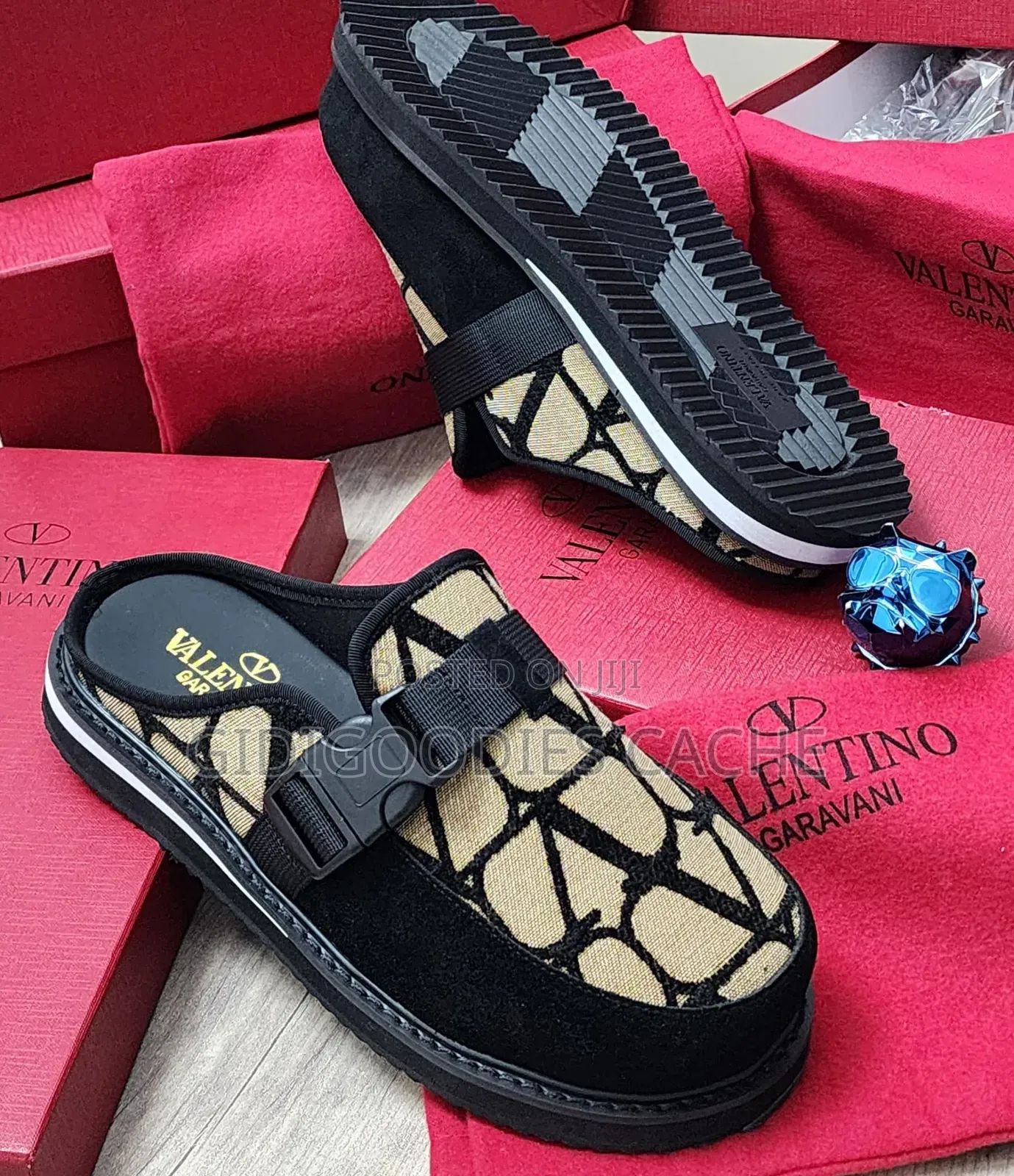 Valentino Mules