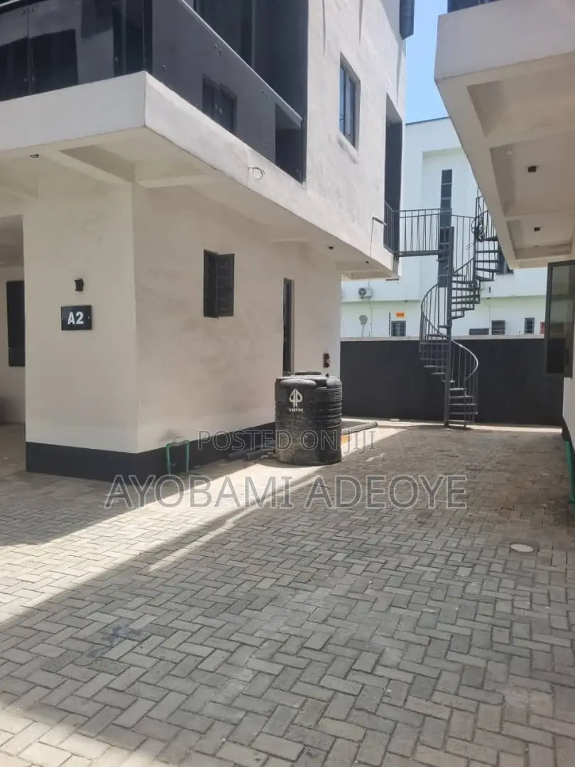 5bdrm Duplex in Jadewood Garden Ajah for sale